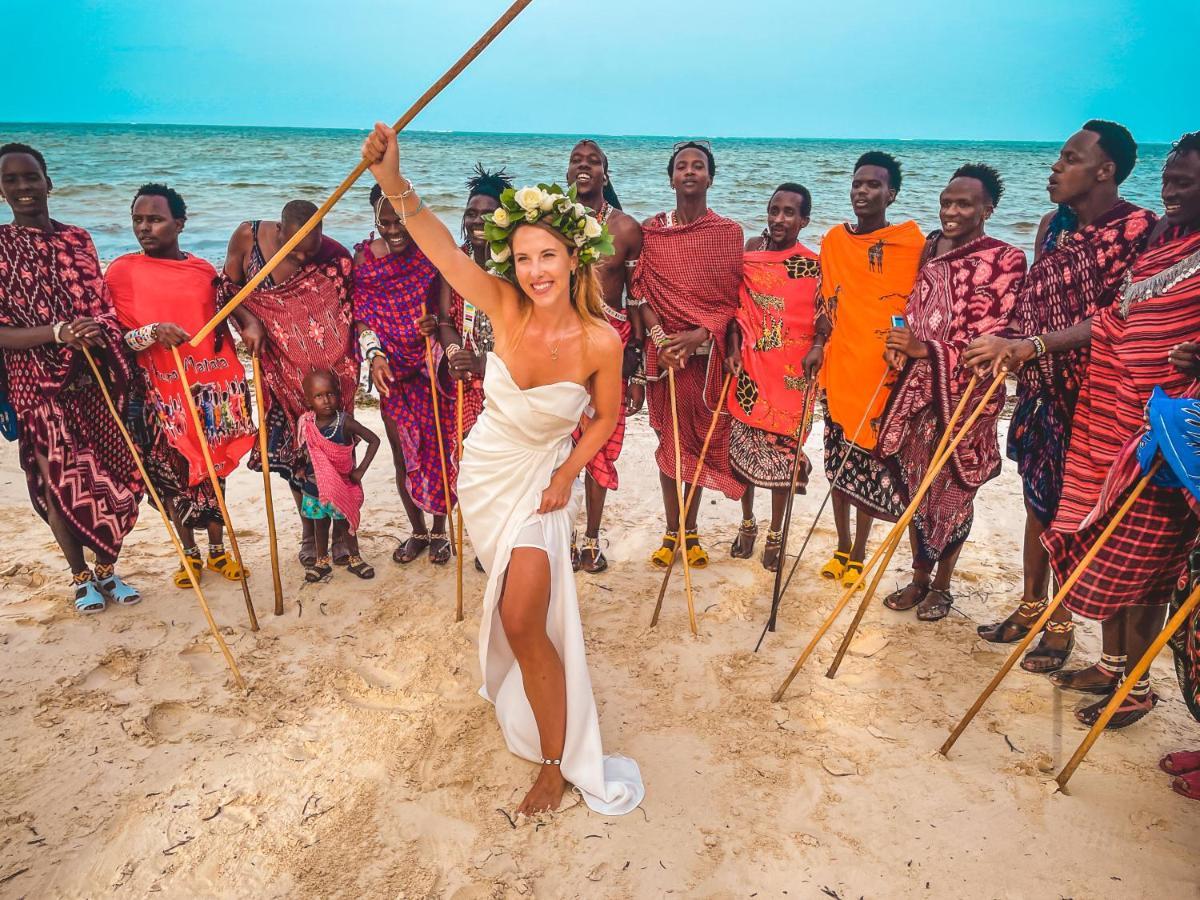 Zanzibella Hotel & Spa キウェンワ エクステリア 写真 A Maasai wedding