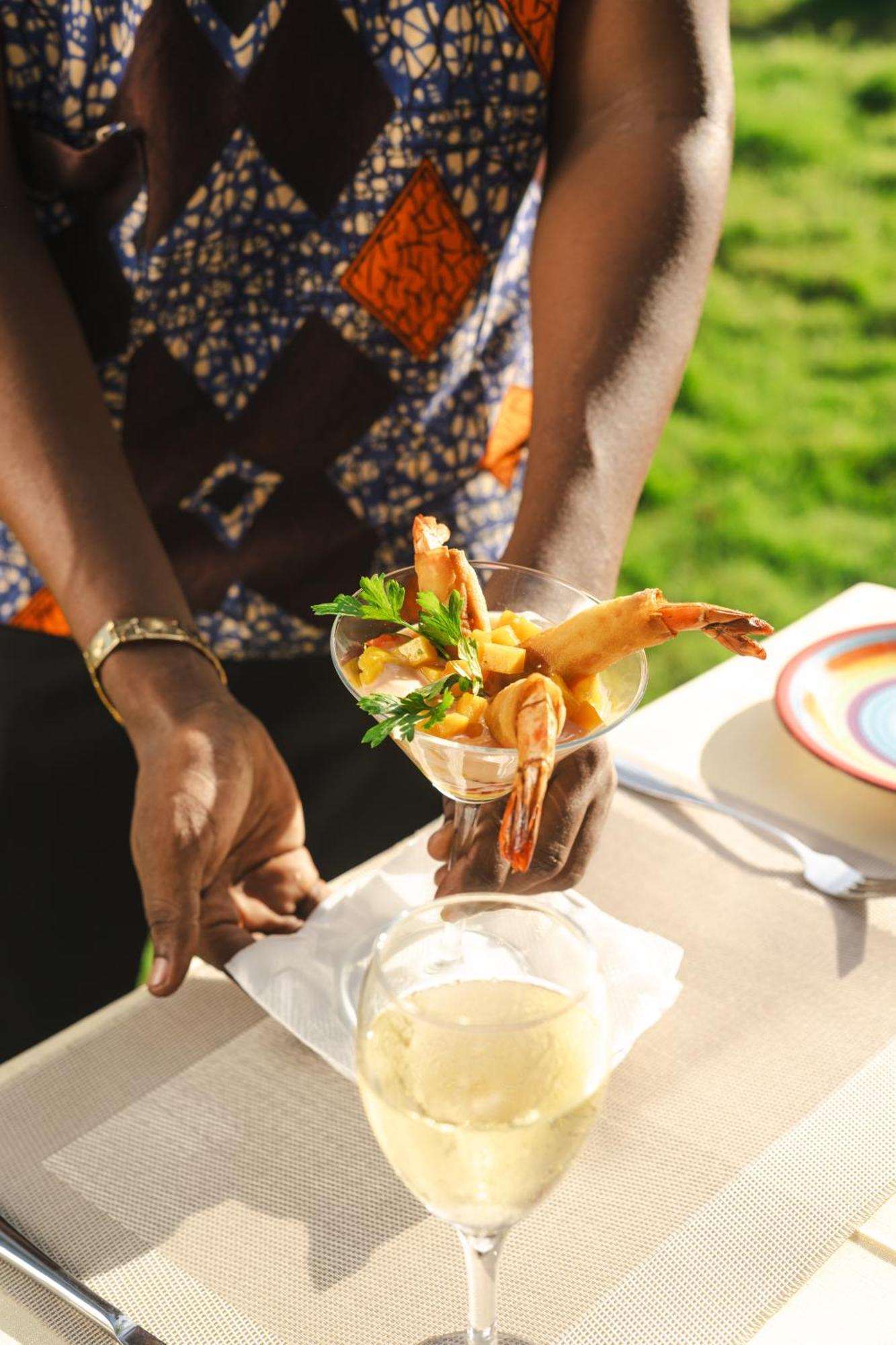 Zanzibella Hotel & Spa キウェンワ エクステリア 写真 A prawn cocktail