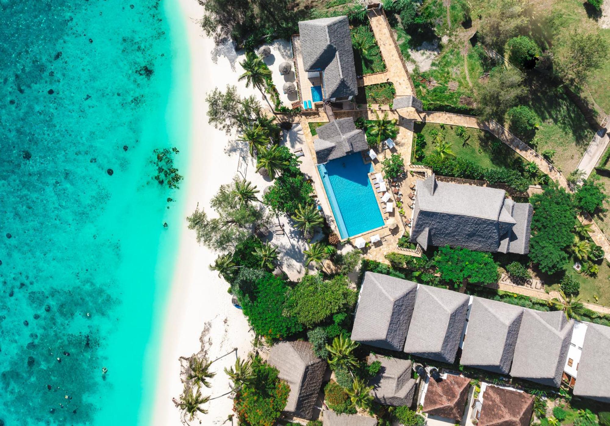 Zanzibella Hotel & Spa キウェンワ エクステリア 写真 Aerial view of the resort